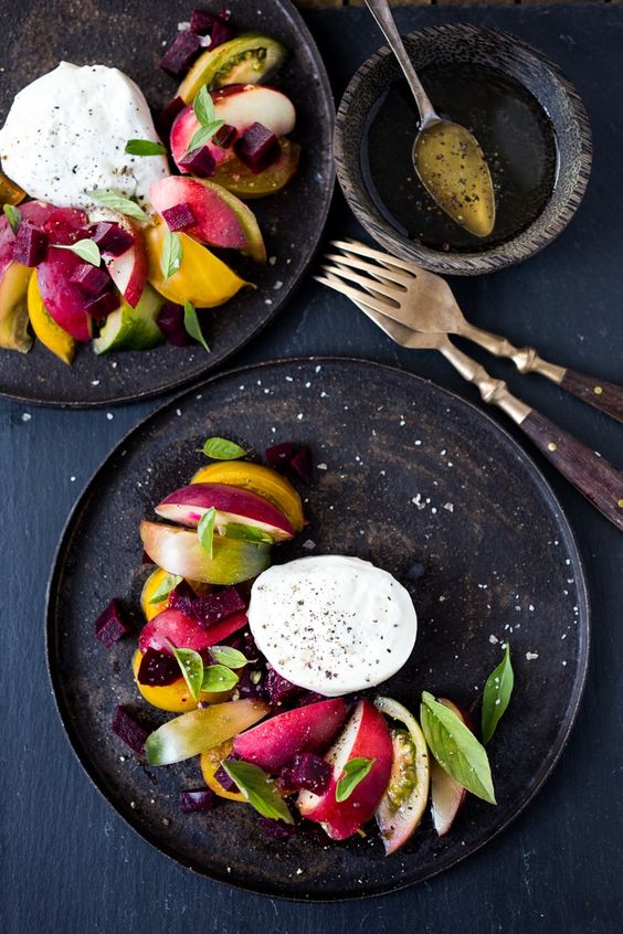 BURATTA AND NECTARINE SALAD.